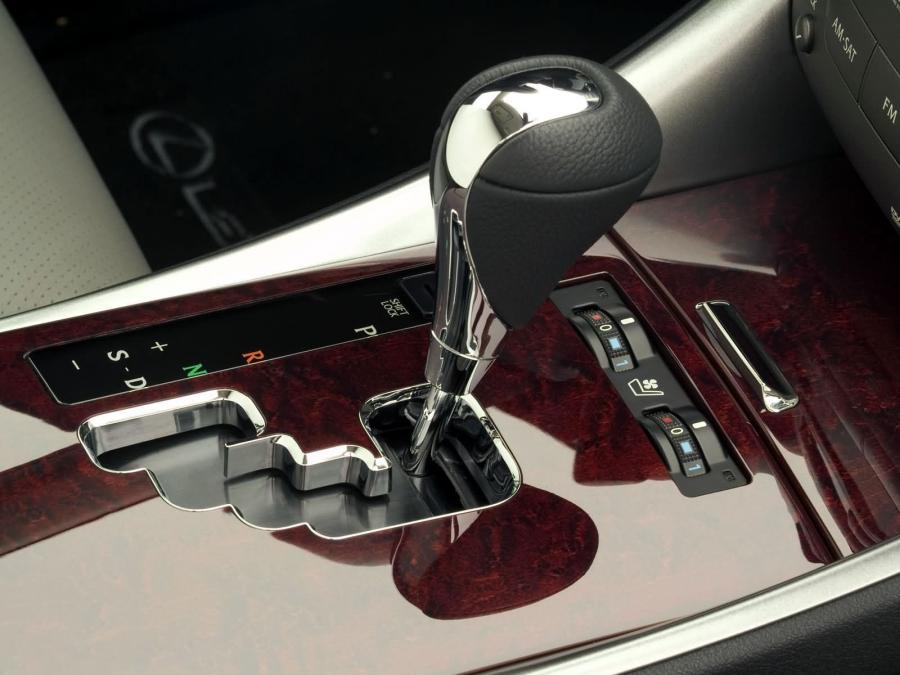  Lexus IS350 2005 года  (фото 41 из 82)